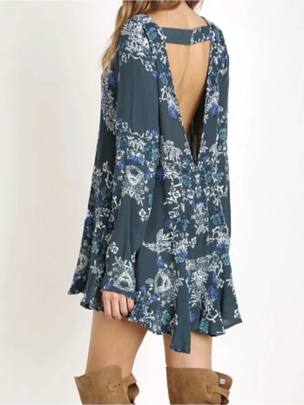 Free People Smooth Talker Tunic Mini Dress. blue/white floral mini dress. XS